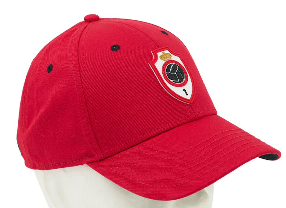 Royal Antwerp FC 'PVC Logo' Pet - Image 3