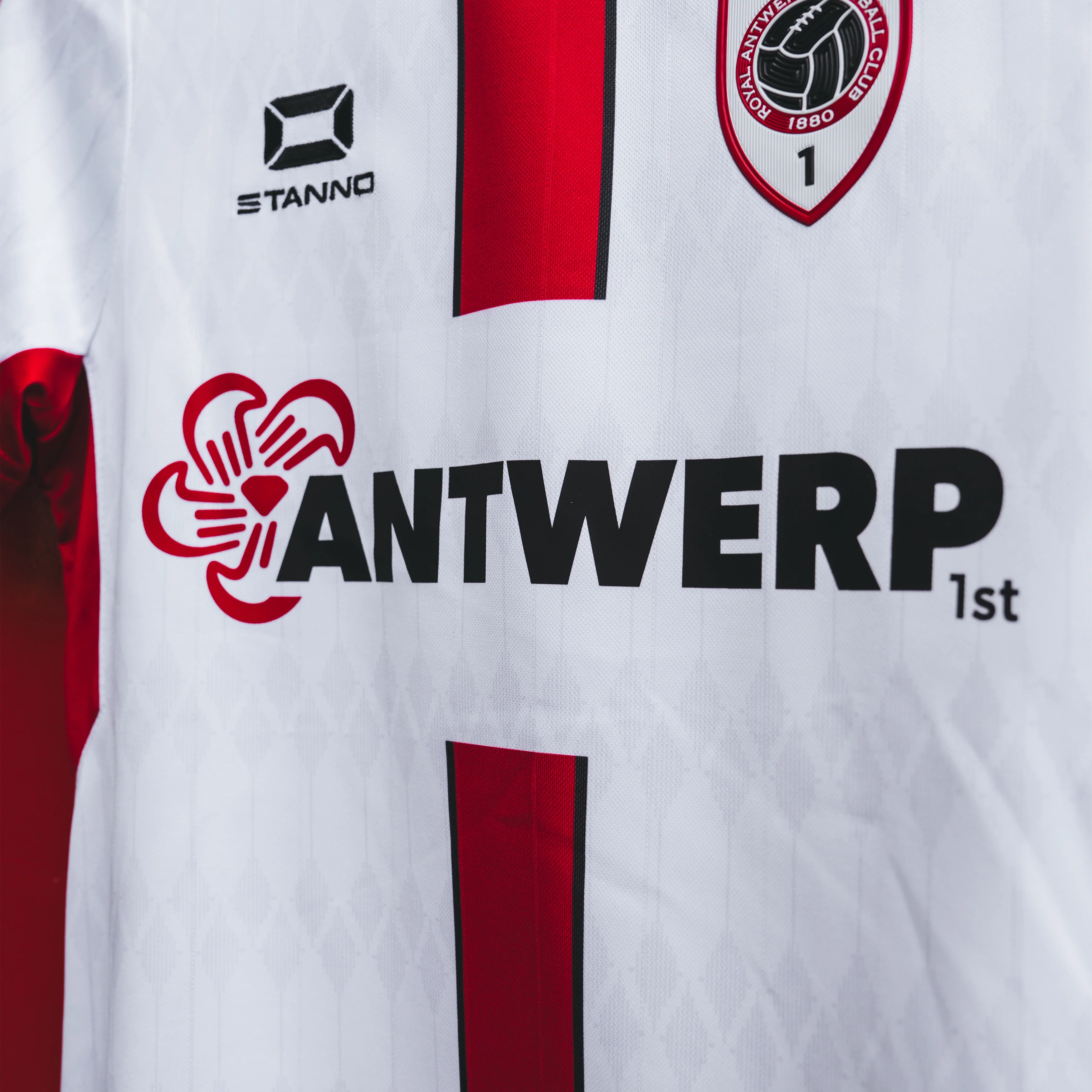 Royal Antwerp FC Away Shirt 25/26 - Junior - Image 4