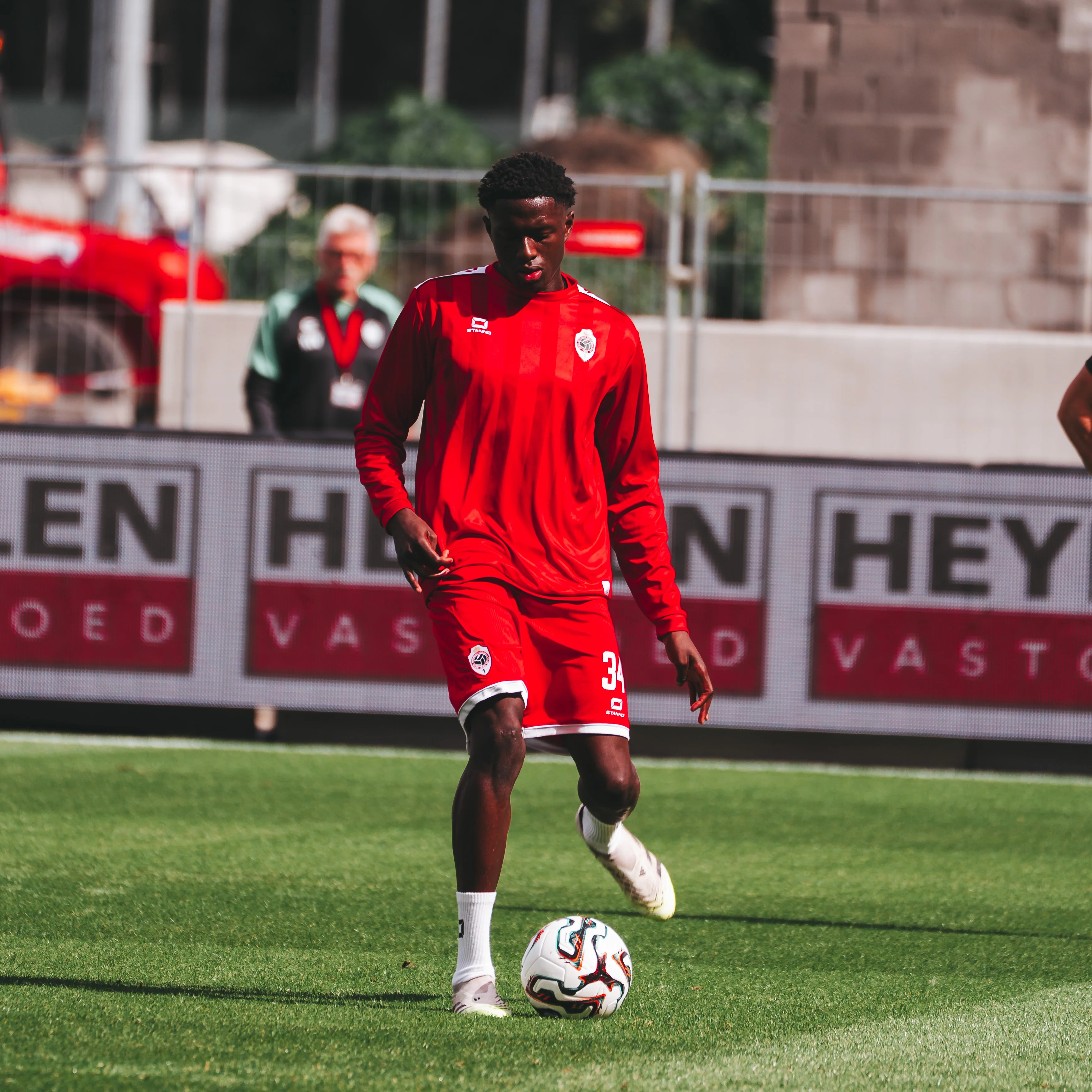 Royal Antwerp FC Pre-match Sweater - Junior - Image 2